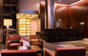 Lobby 0659e crop1.jpg